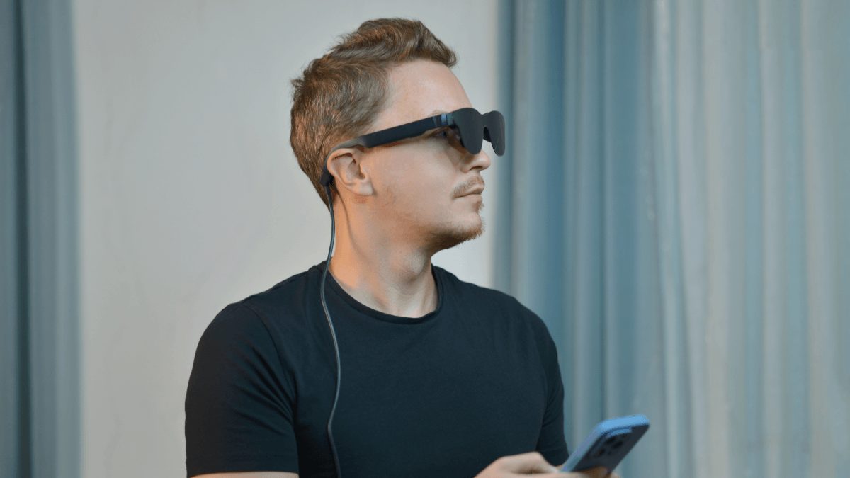 Some cheap smart glasses are a security disaster