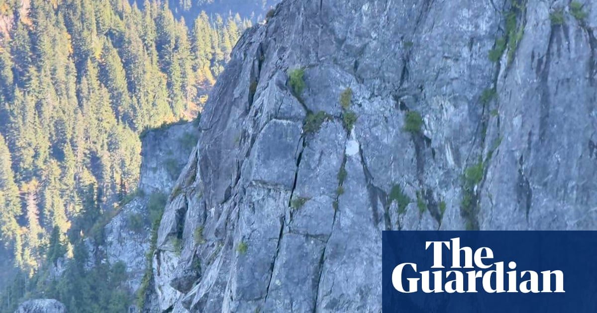 A teen tried to navigate Canadian mountains with Claude. His trek ended in an emergency rescue